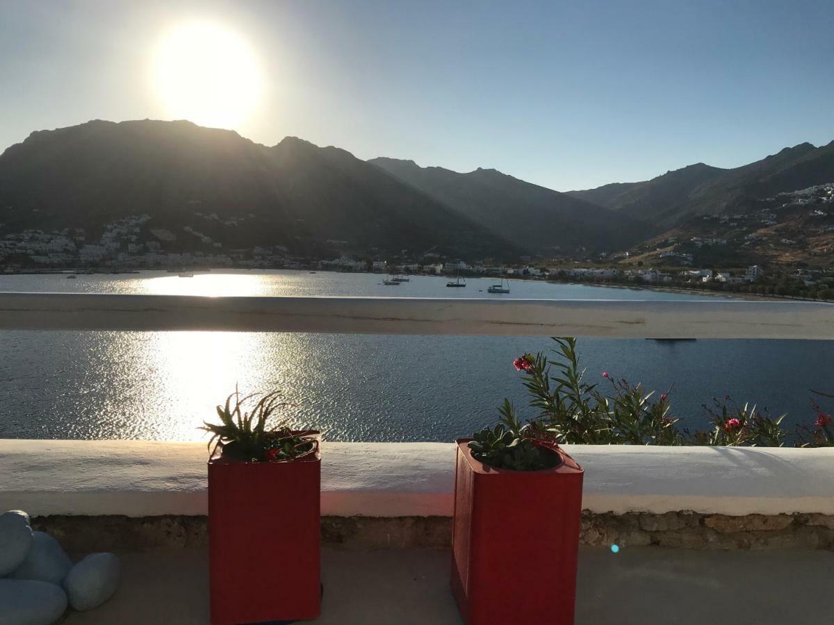 Amfitriti Serifos Livadi  Exteriér fotografie